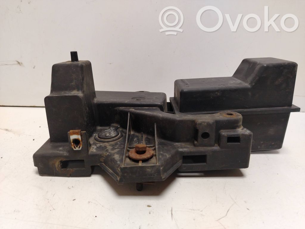 Chrysler Voyager Battery tray 