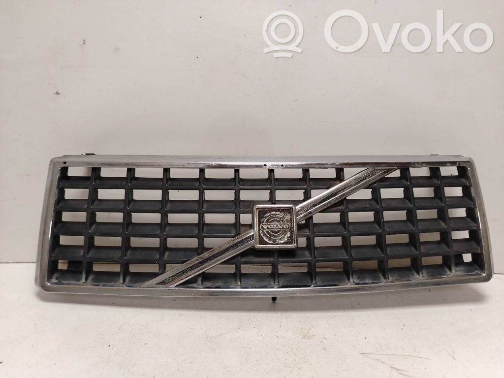 Volvo 440 Front grill 