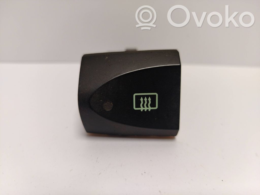 Hyundai Santa Fe Windscreen/window heater switch 