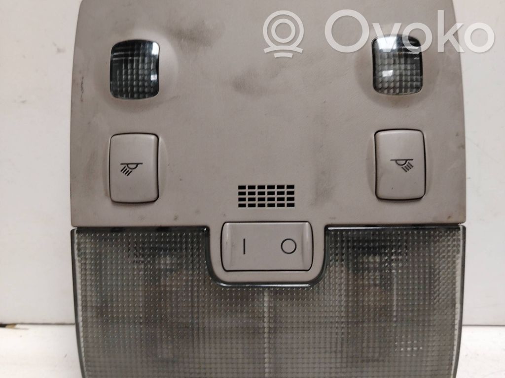 Audi A3 S3 8L Etuistuimen valo 