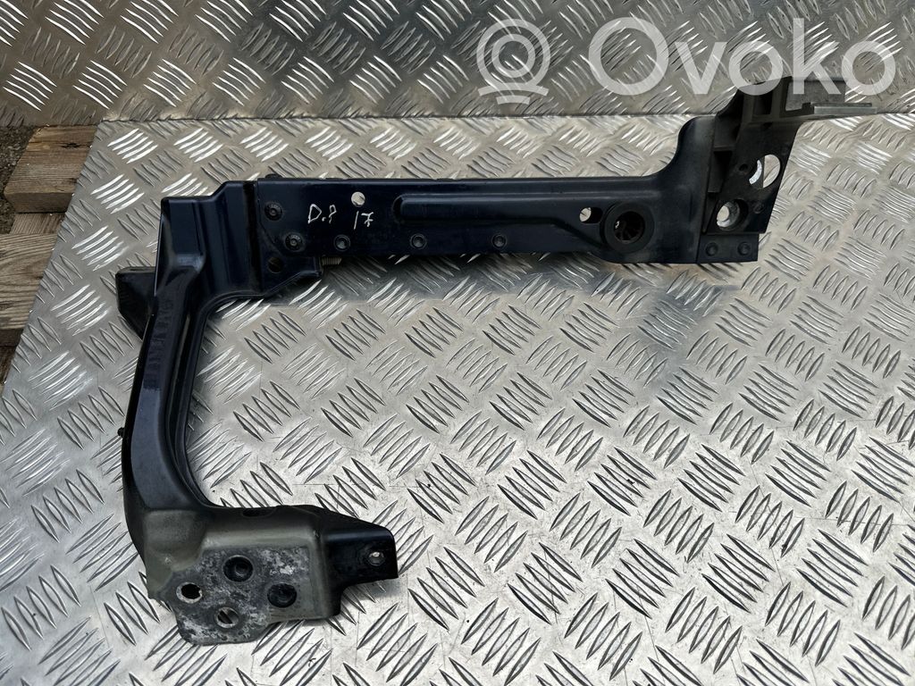 Jaguar XE Traverse, support de radiateur latéral 