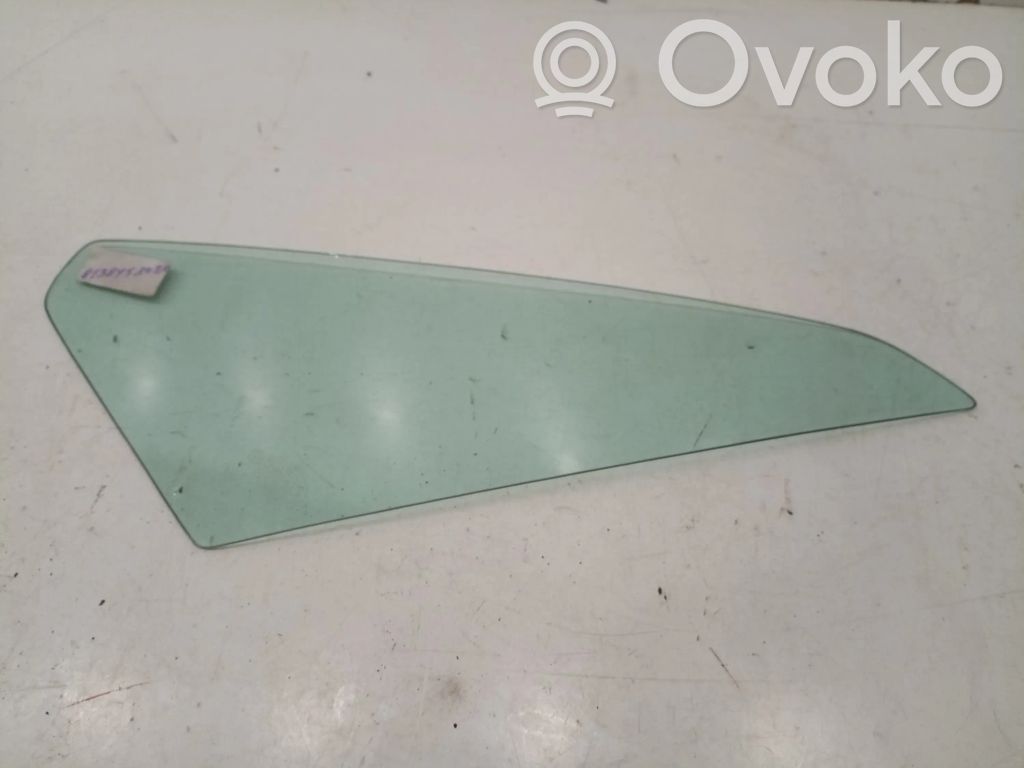 Audi 80 90 B2 Rear door window glass 
