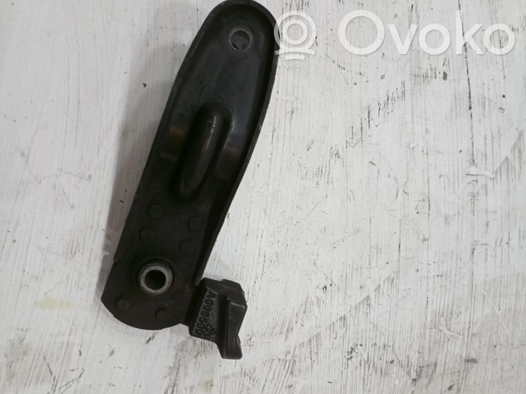 Moottorin kiinnikekorvake   A000500