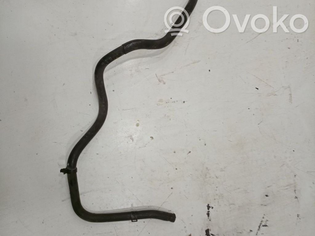 Coolant pipe/hose