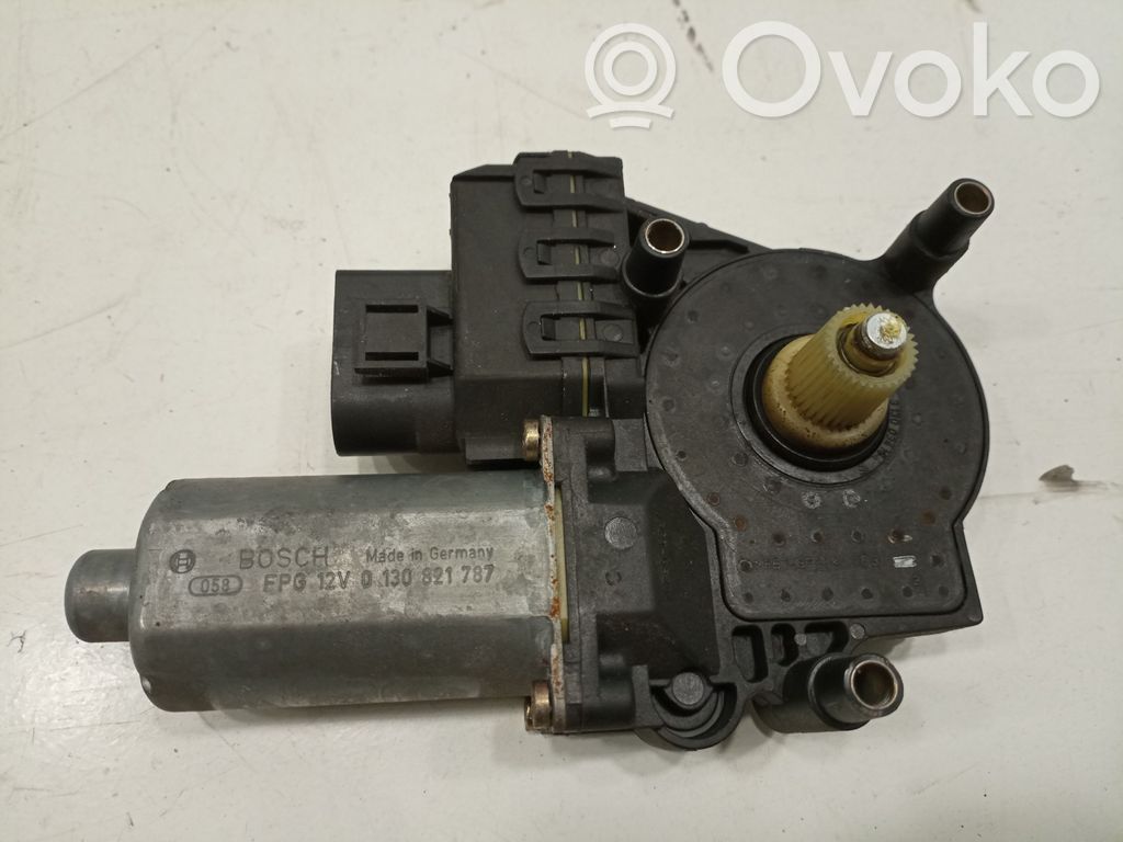 Audi A4 S4 B5 8D Silnik regulatora szyby drzwi przednich 