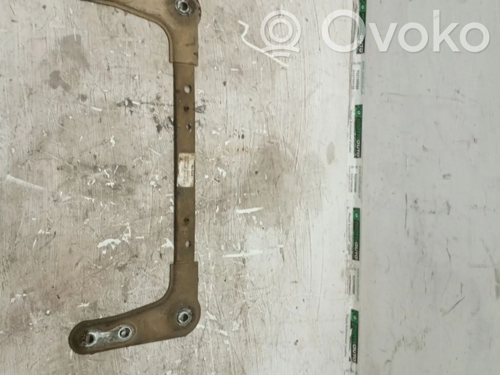 Front subframe   8200041124,TRAVESSA