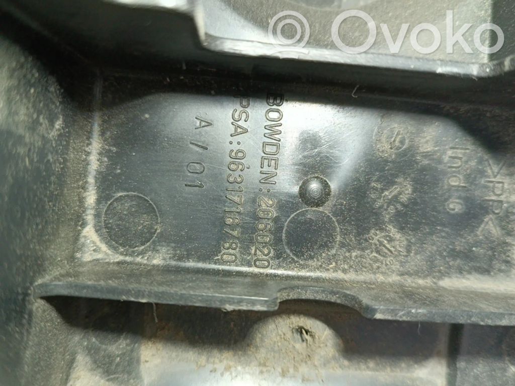 Galinis bamperis   9631716780,70R15,PNEUT115