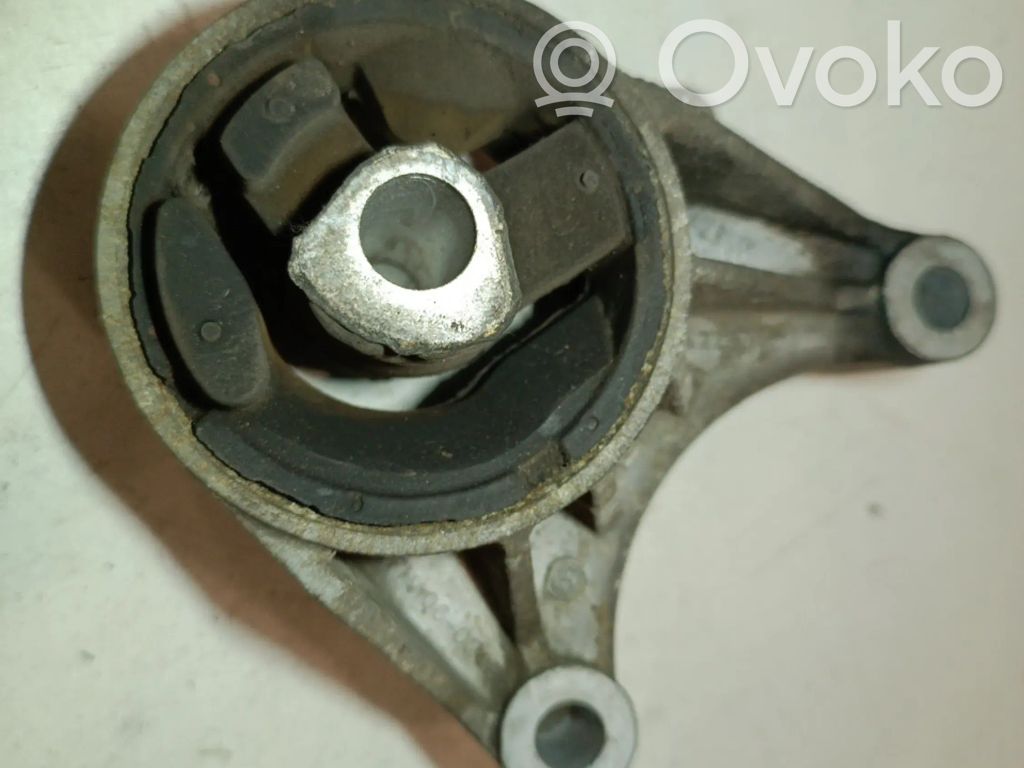Engine mount bracket   FHA06020B