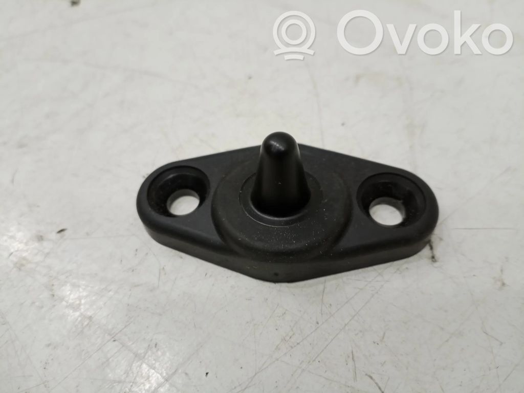Дверь   2K0843841,NOVO