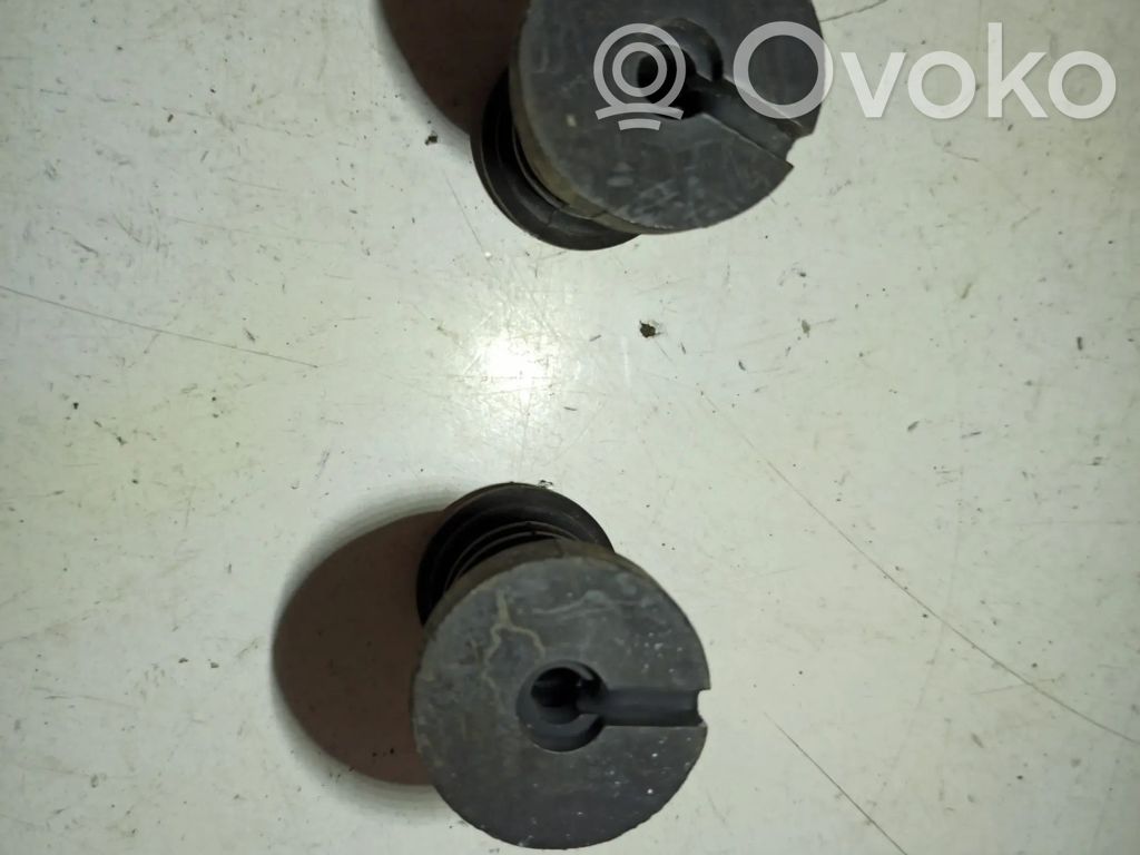 Couvercle, capot moteur   811512131,2UNIDADES,NOVO