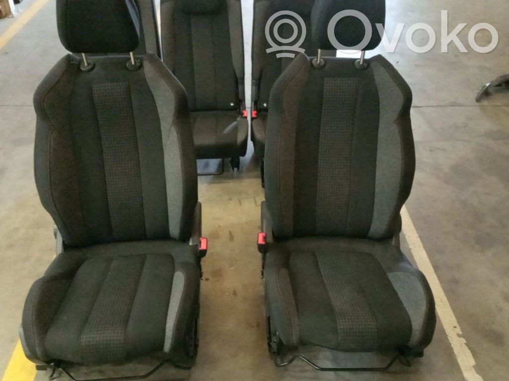 Peugeot 5008 II Seat and door cards trim set 