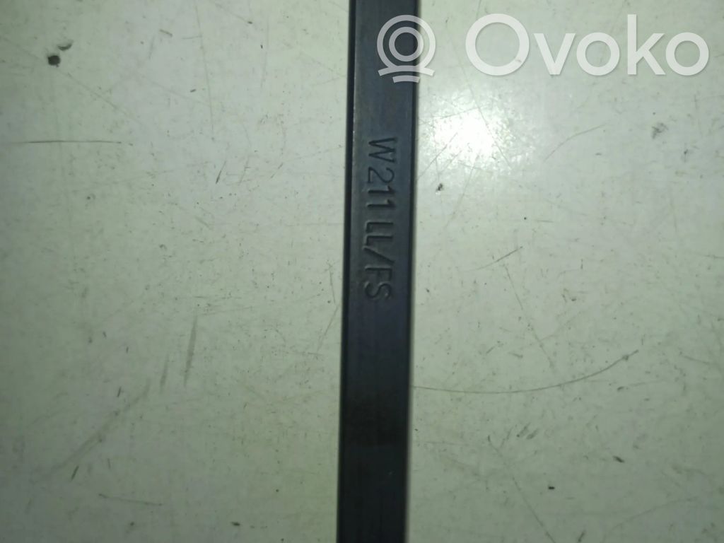 Front windscreen/windshield window   W211LL,FS