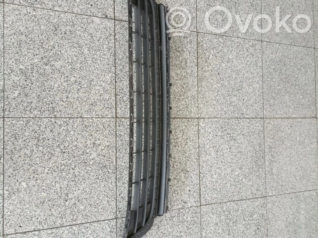 Volkswagen Golf VII Front bumper 