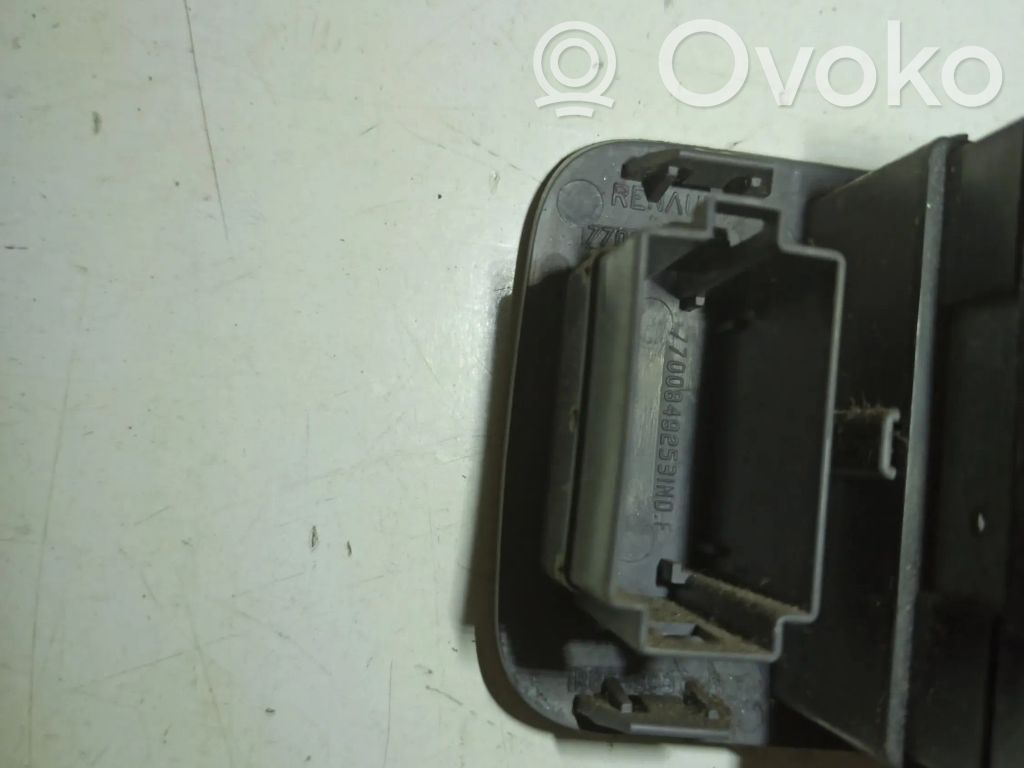 Renault Clio II Speedometer (instrument cluster) 