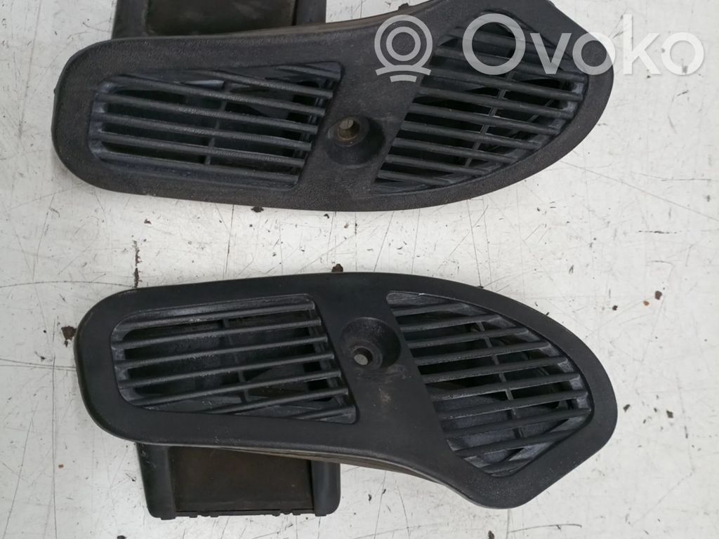 Renault Clio I Kojelauta 