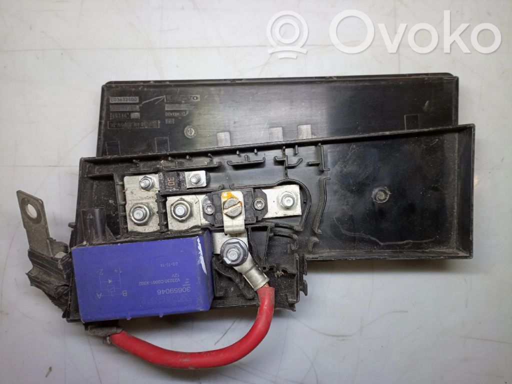 Volvo V40 Cross country SAM control unit 