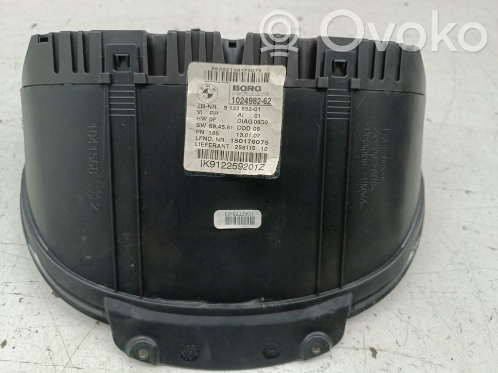 BMW 1 E81 E87 Spidometrs (instrumentu panelī) 