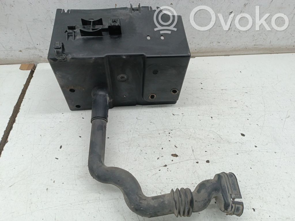Peugeot 406 Podstawa gaźnika / Monowtrysku 