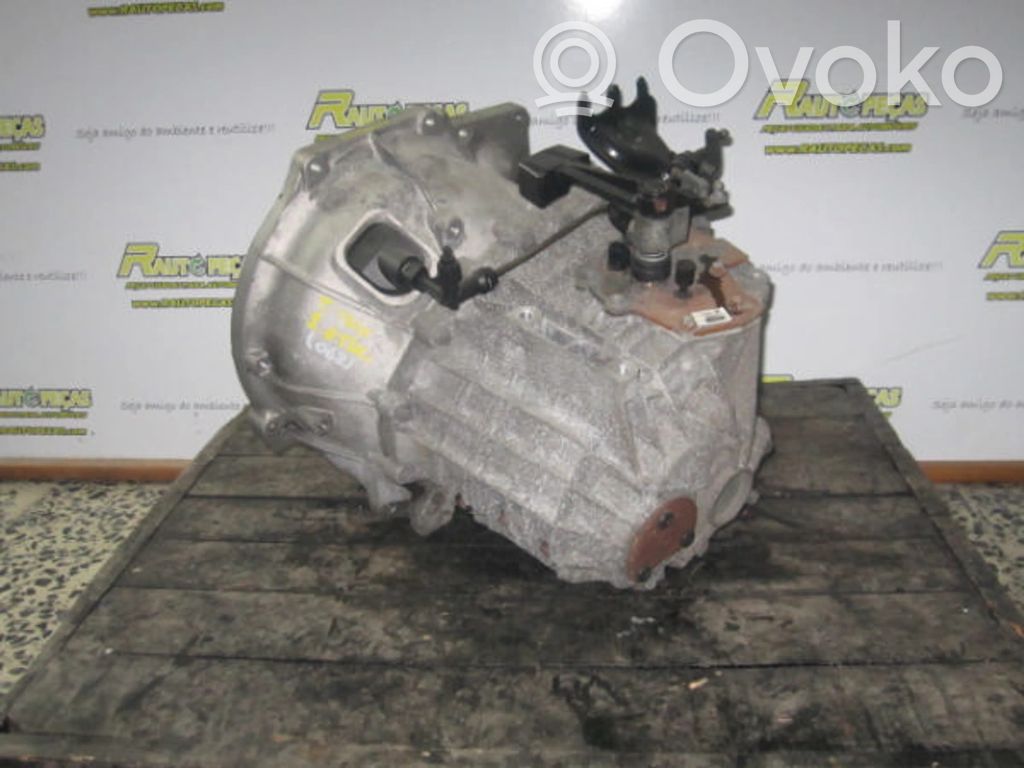 Manual 5 speed gearbox   3M5R7002YF,5VELOCIDAD