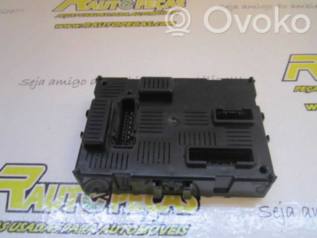 Renault Clio III Unité de contrôle SAM 