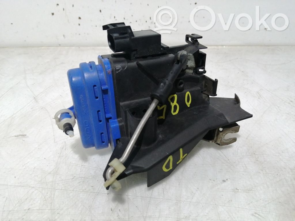 Rear door lock   4D0839015D,R202305566