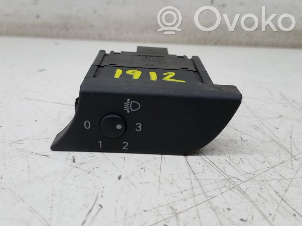 Speedometer (instrument cluster)   3R1919094