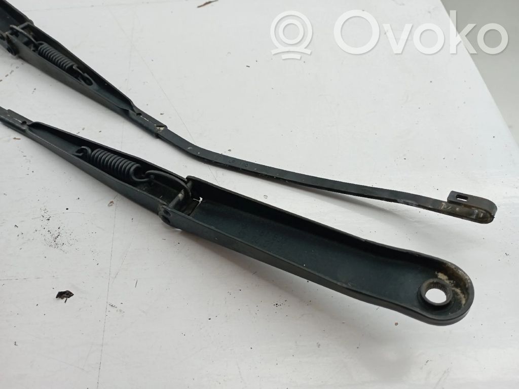 Fiat Punto (188) Front windscreen/windshield window 