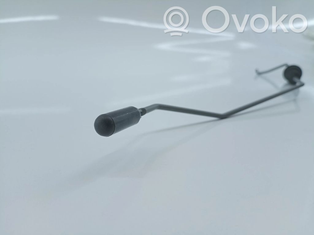 Volvo XC70 Priekinė užrakinimo spynelė (prie rankenos) 