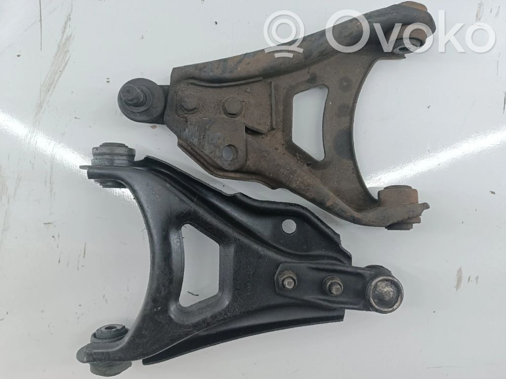 Front control arm   ESQUERDO,DIREITOS