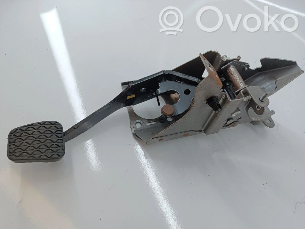 Mazda 6 Pedāļu montāža 