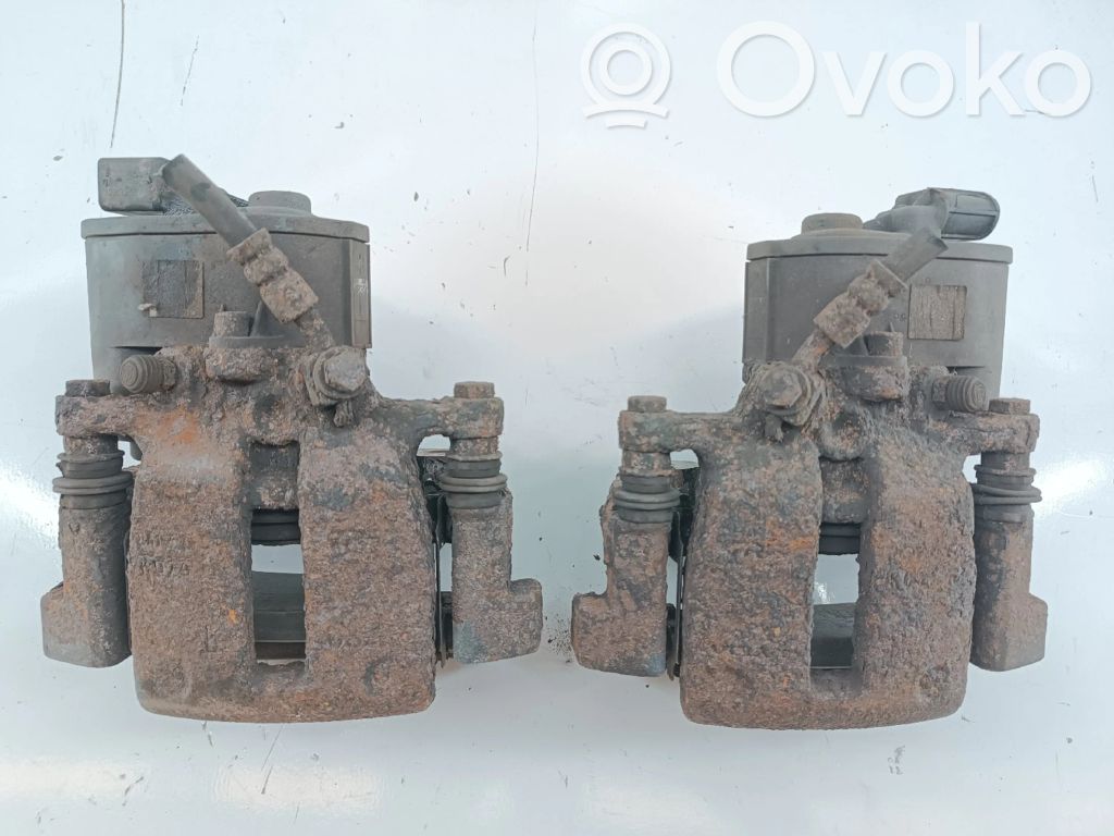 Volvo XC70 Galinis suportas 