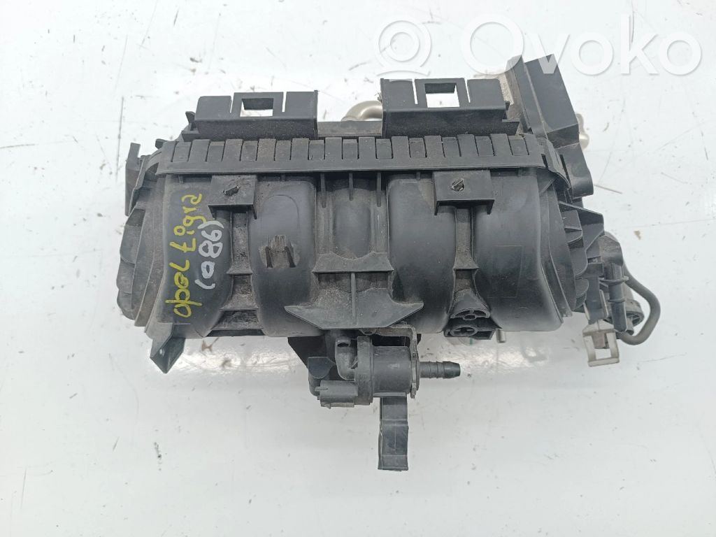 Opel Tigra B Kolektorius įsiurbimo 