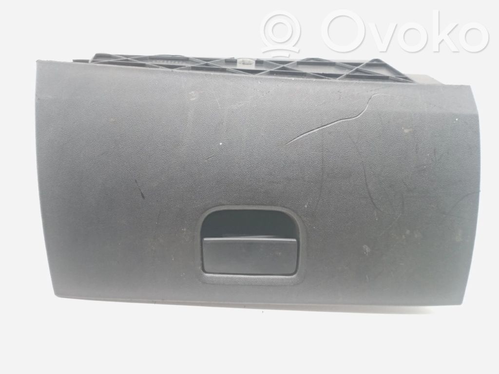 Fiat Grande Punto Sertar/raft panou de bord 