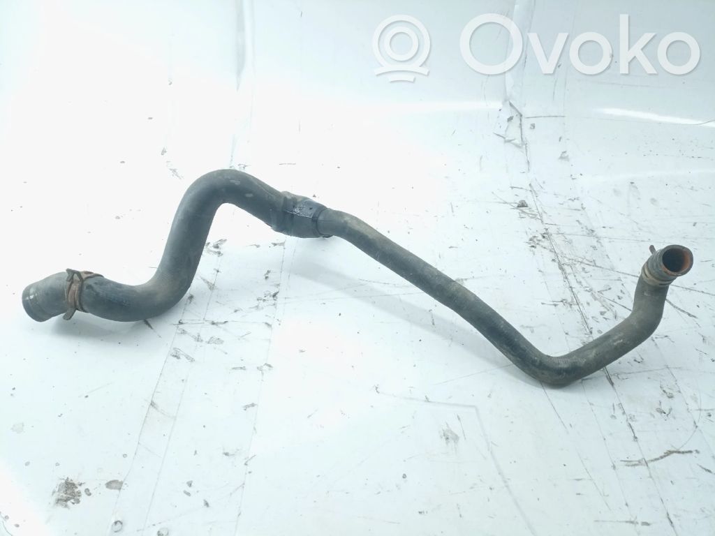 Coolant pipe/hose