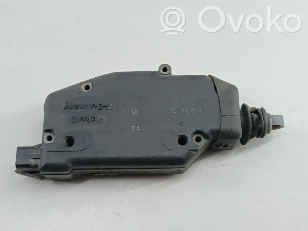 Opel Corsa A Slēdzene (pie roktura) 
