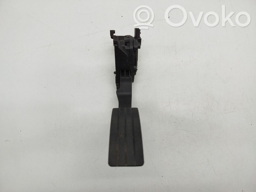 Pedal assembly   18206400