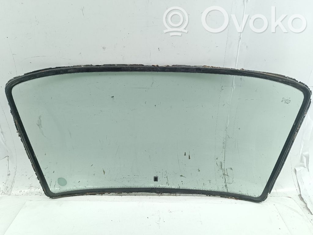 Front windscreen/windshield window   BORRACHA,DANIFICADA