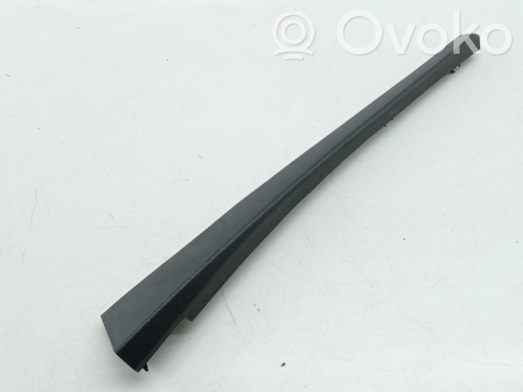 Dashboard   682110001R