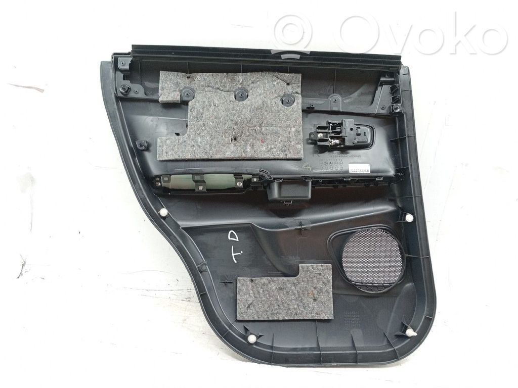 Apšuvums aizmugurējām durvīm   7222A620XB