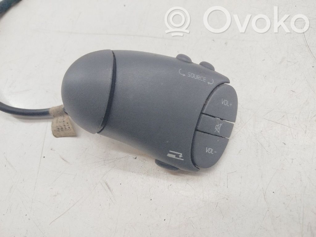 Renault Clio II Radio/CD/DVD/GPS head unit 