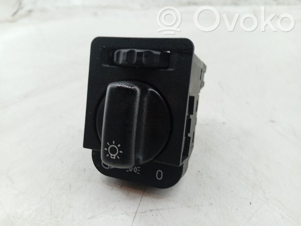 Speedometer (instrument cluster)   90481764,90481763