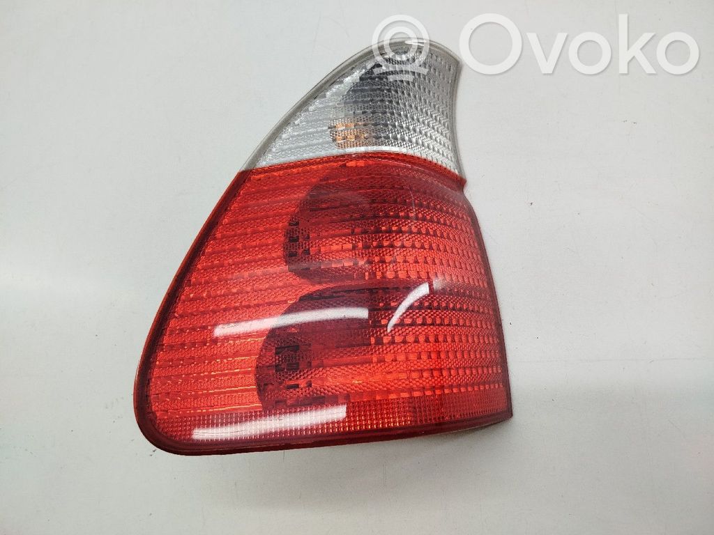BMW X5 E53 Aizmugurējais lukturis pārsegā 