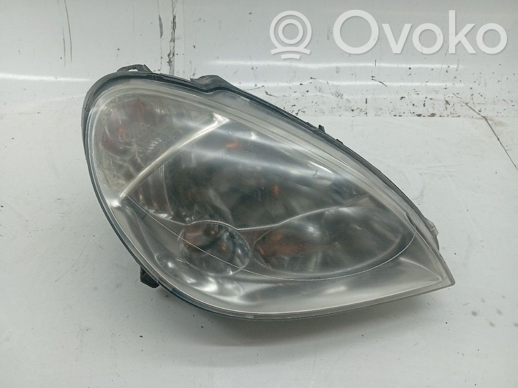 Phare frontale   40840748