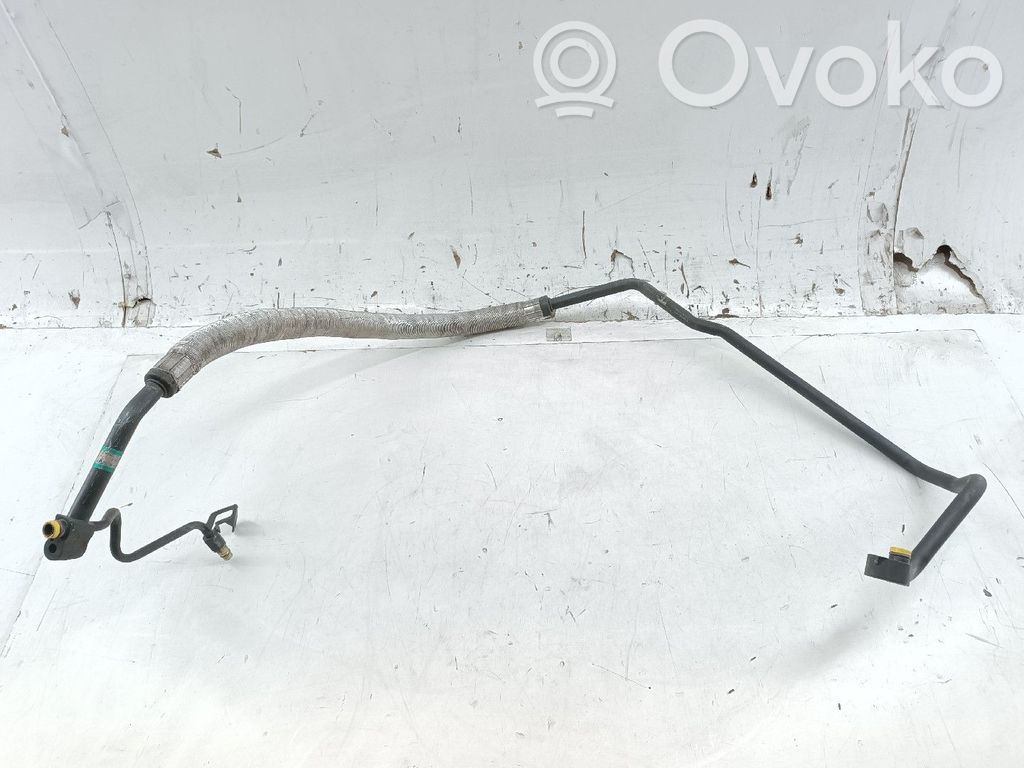 BMW 3 E46 Ilmastointilaitteen putki (A/C) 