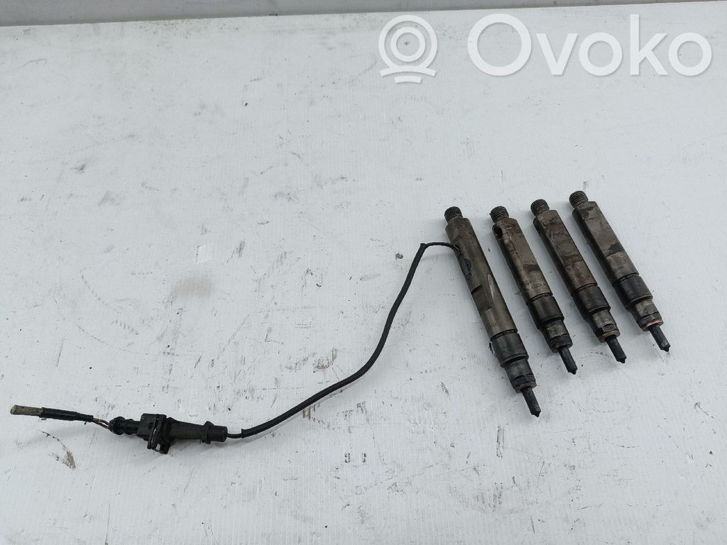 Fuel injector   7700112883,7700112880
