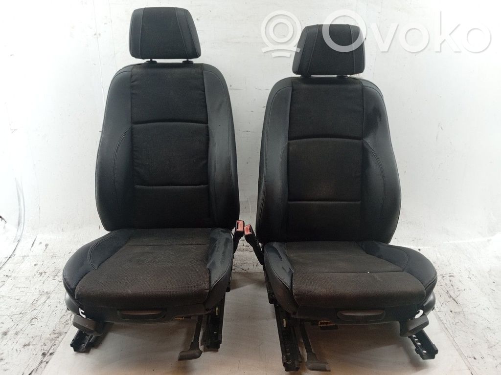 BMW 3 E92 E93 Sėdynių / durų apdailų komplektas 