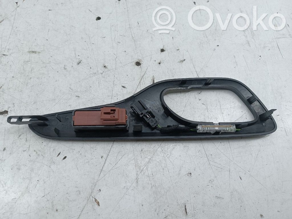 Citroen C5 Etuoven verhoilu 
