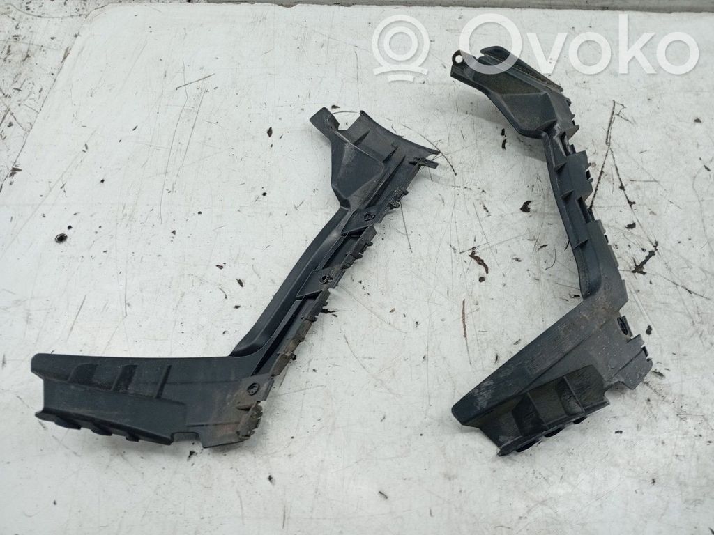Etupuskuri   8A6117A881A,8A6117A882A,ESQUERDOEDIREITO