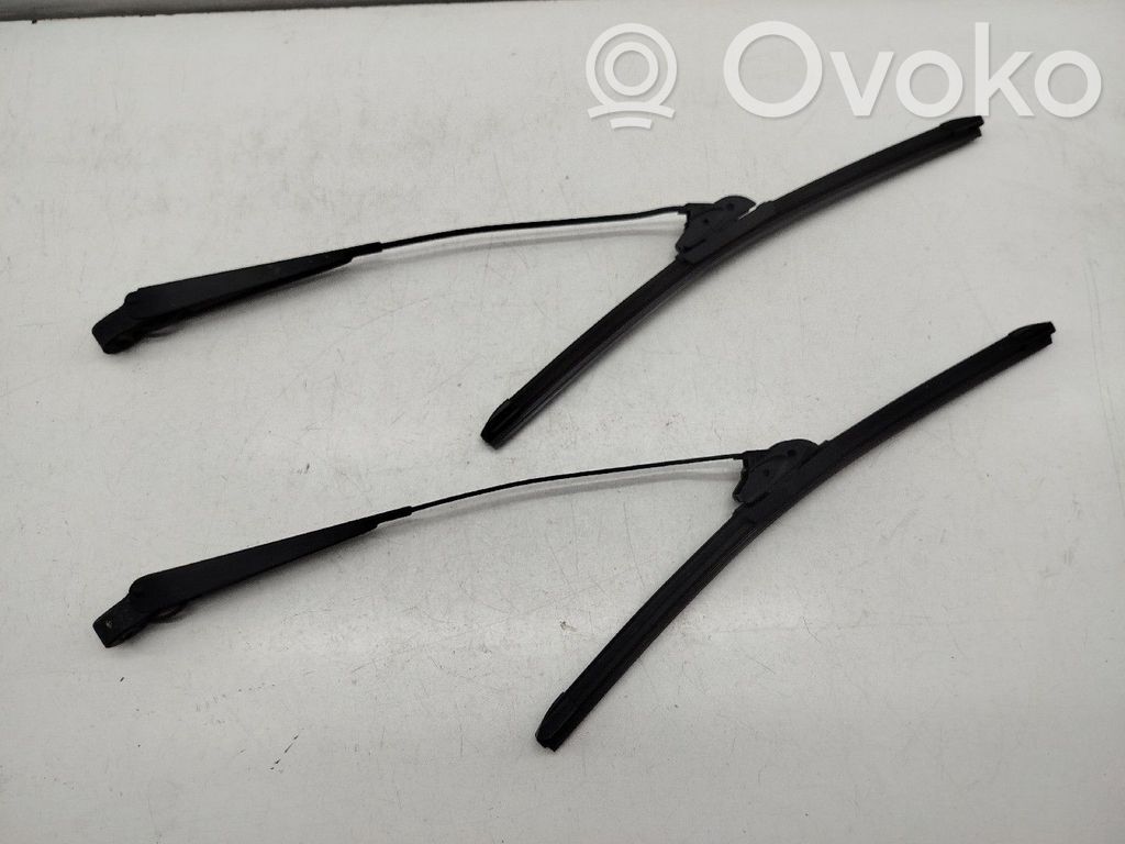 Front windscreen/windshield window   96FG17526A2A