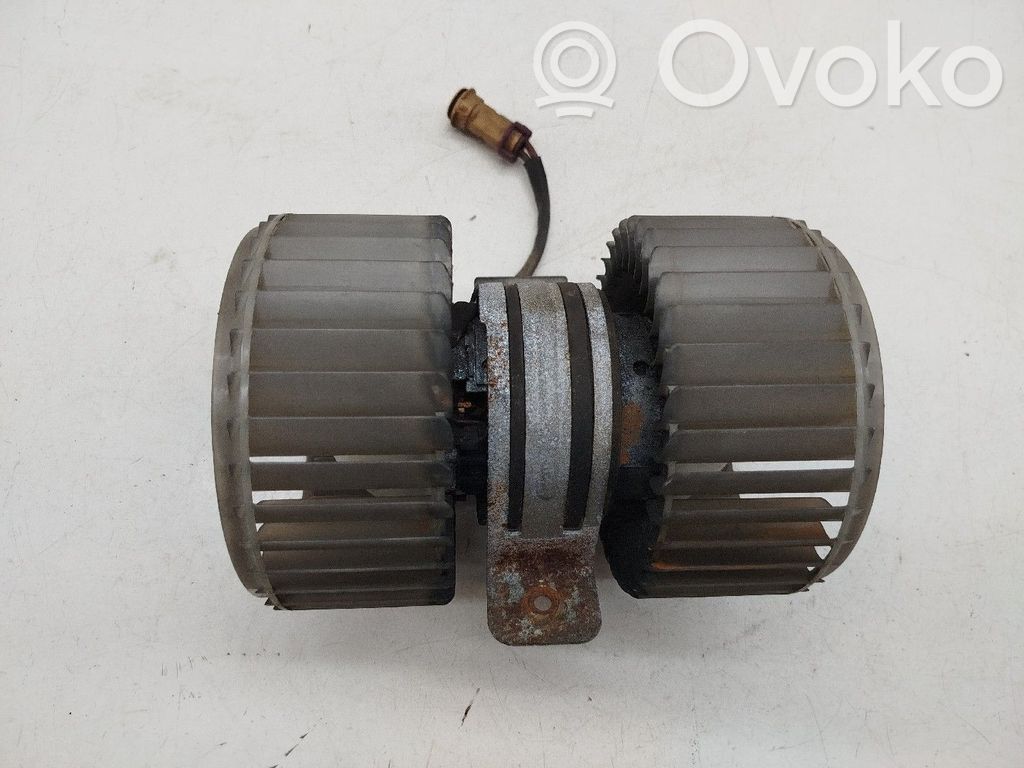 Mazā radiatora ventilators   4D0959101